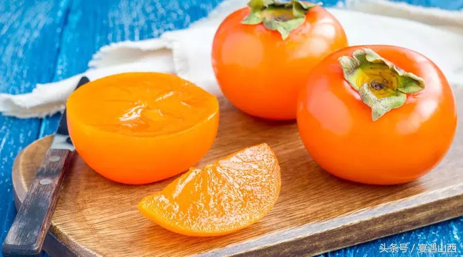 吃柿子不能同时吃什么,软柿子不能和什么同时吃