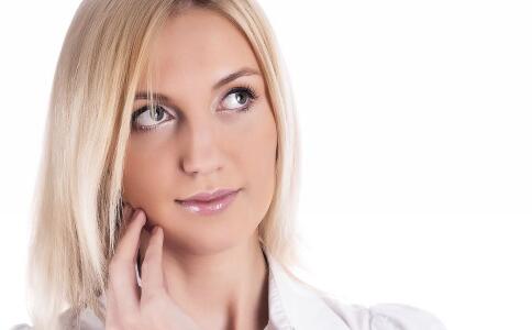 鼻子总是出油怎么办,鼻子总是爱出油怎么办