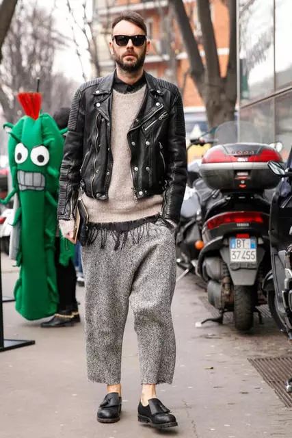 网红同款男装冬装皮衣夹克混搭,软质洋装皮衣混搭个性风不失时尚