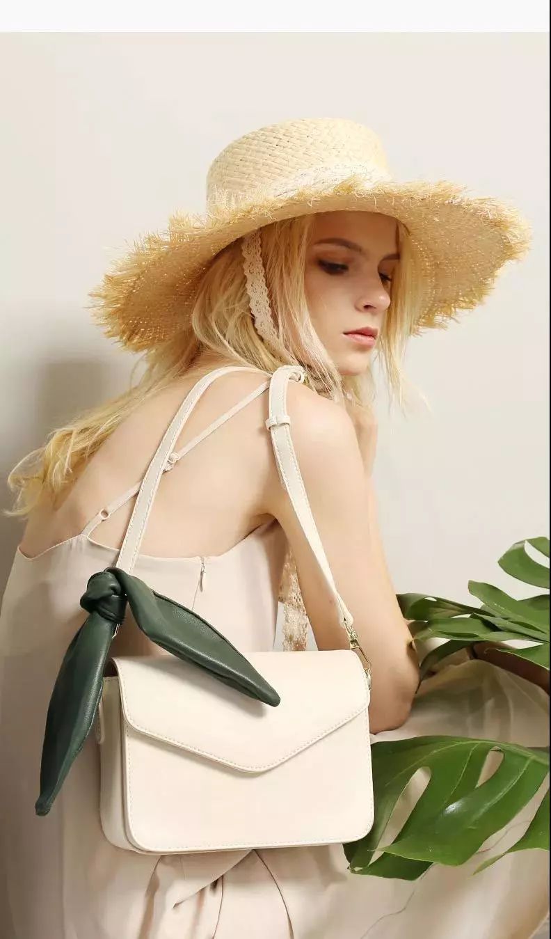 小ck包跟zara包哪个好推,小ck类似价钱的包