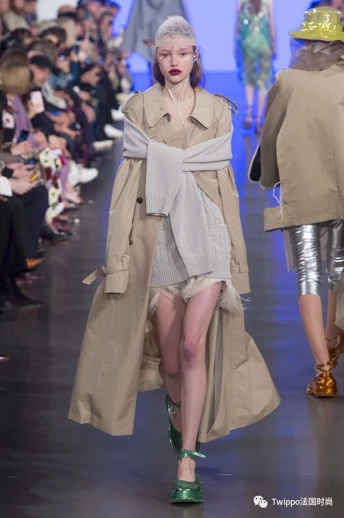 有人说我穿的衣服丑怎么怼,说我穿的衣服不好看怎么怼回去