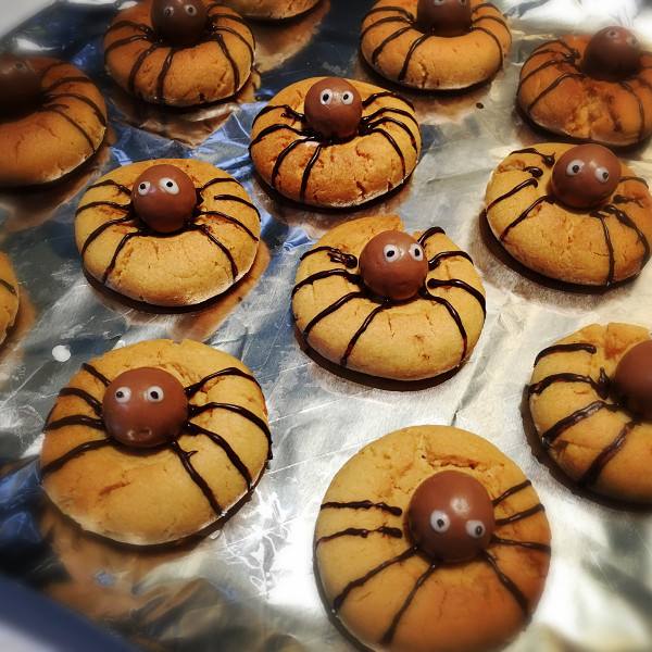 原来万圣节也可以有小蛋糕,万圣节容易做的食物
