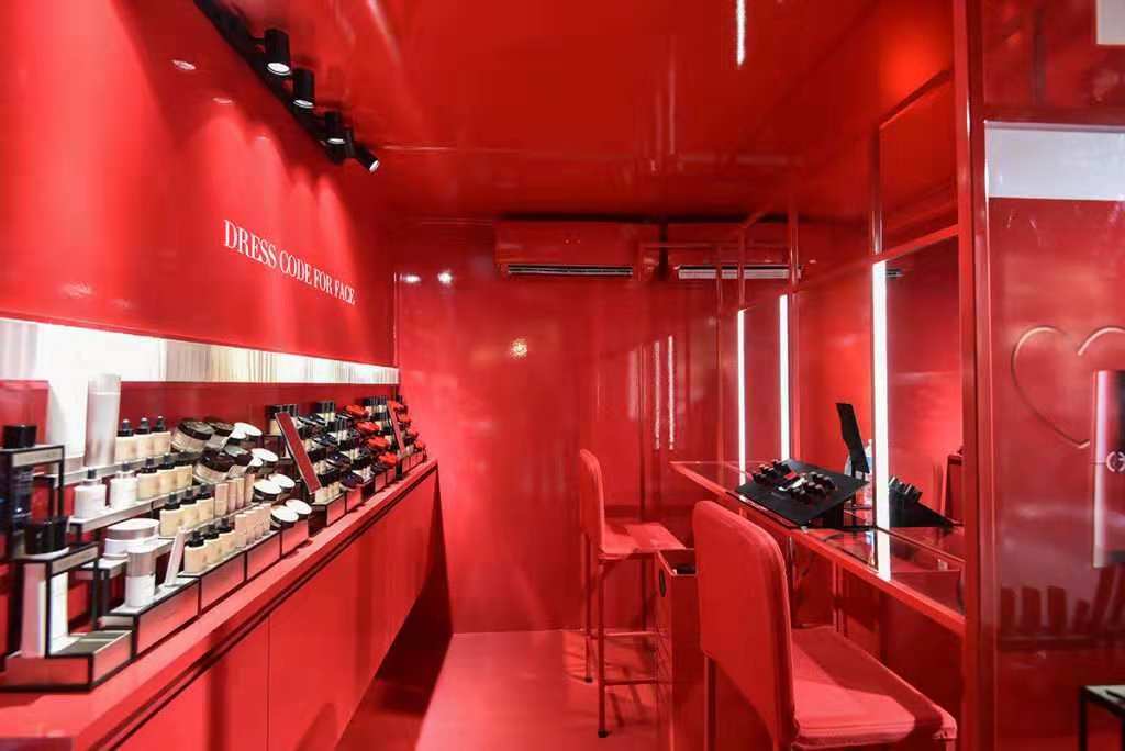 新加坡小姐姐们的福利来了！阿玛尼美妆快闪店空降新加坡！