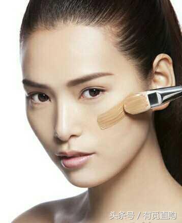 奢华轻透光感水润遮瑕霜,滴水成冰效果