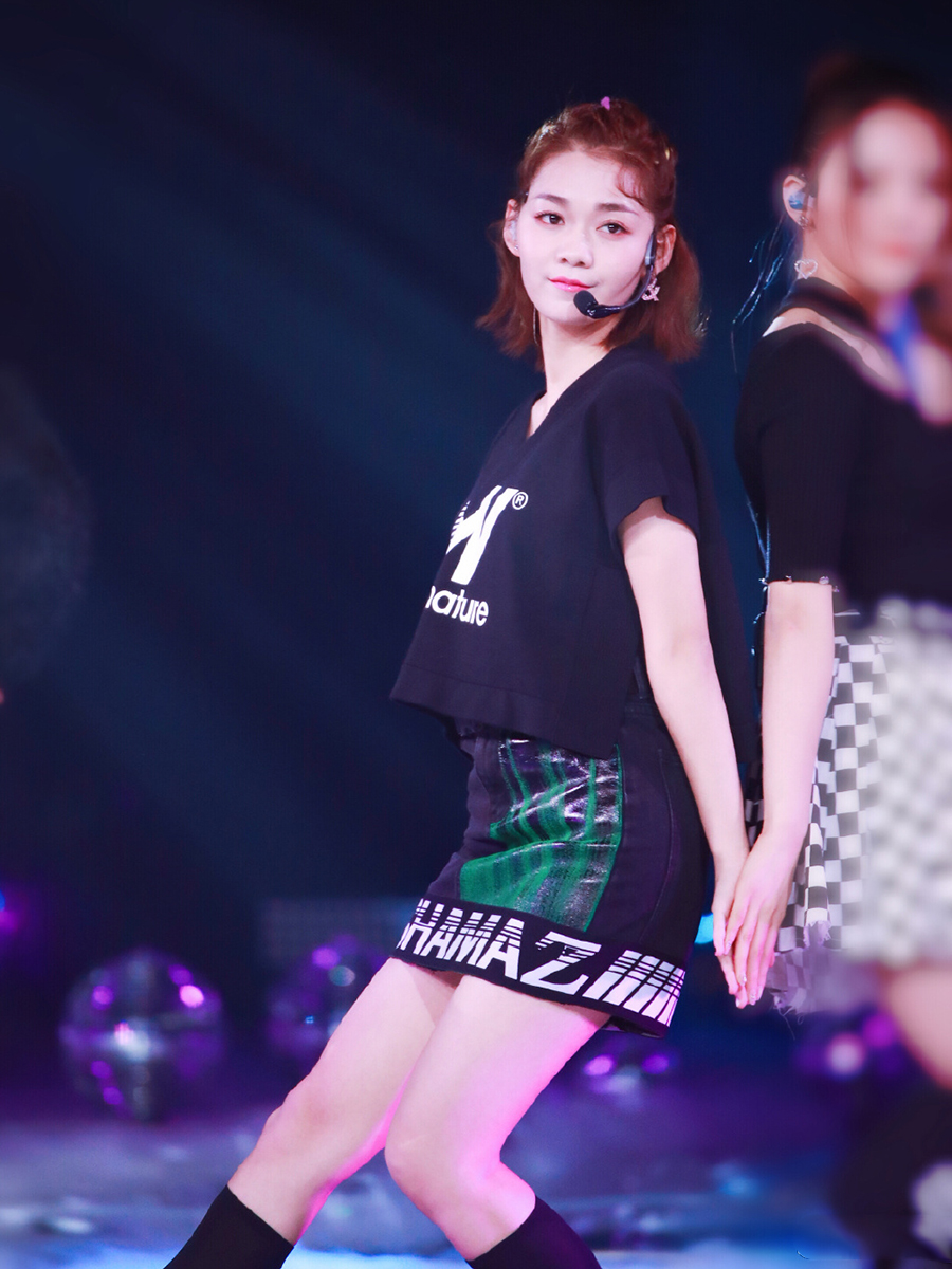 火箭少女合体造型,火箭少女时尚造型