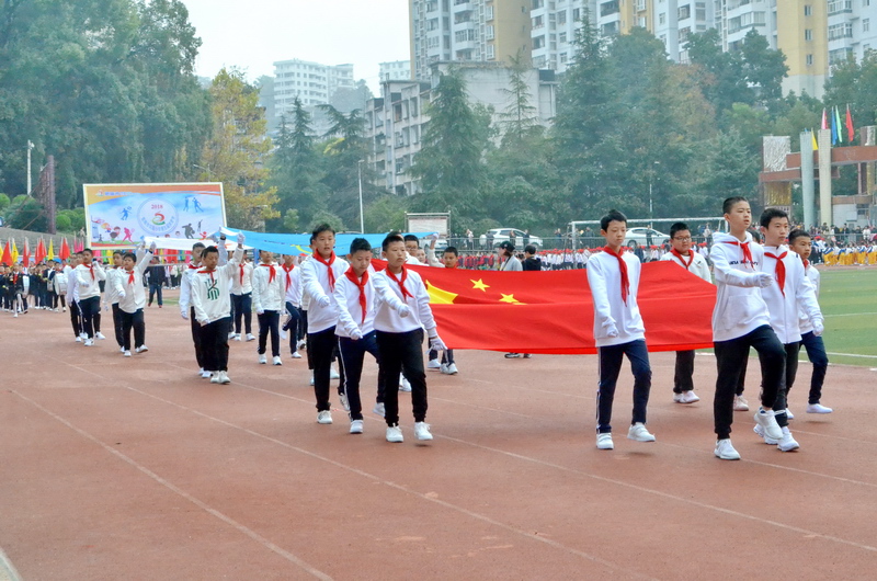 恩施市实验小学足球比赛,建始县实验小学2023运动会