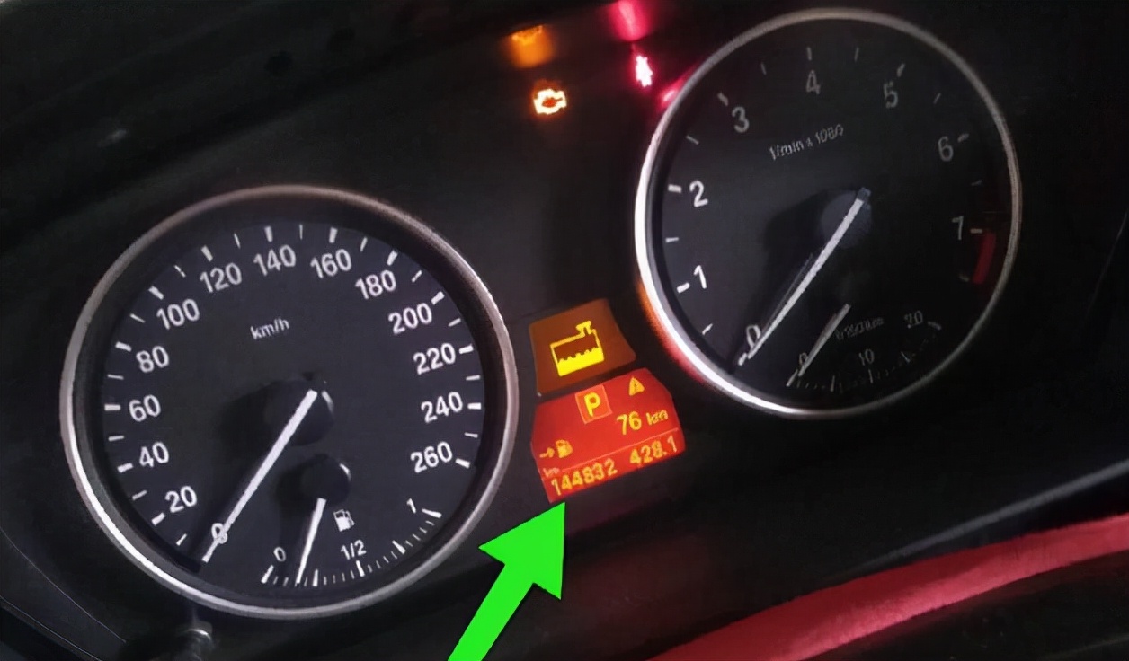 为啥汽车防冻液管那么热,为什么汽车防冻液会损耗