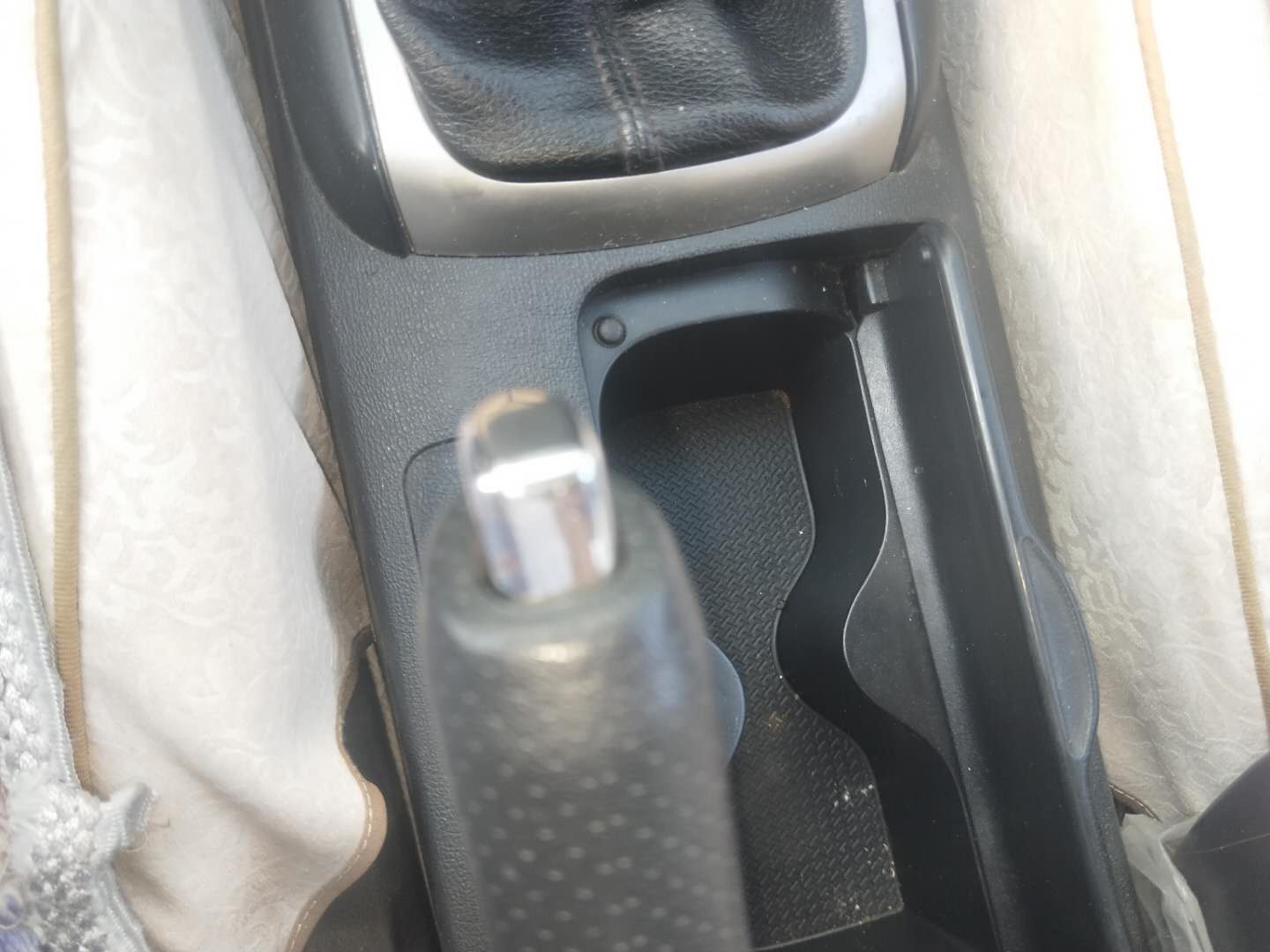 8年的二手车9万公里正常吗,现代悦动二手车10万公里