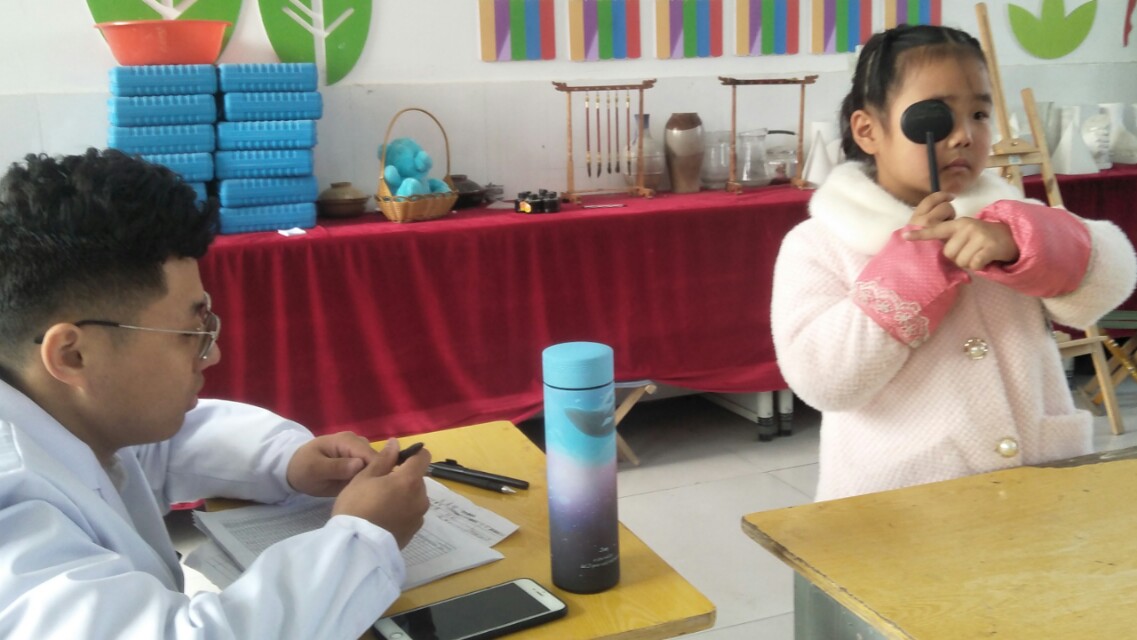 人民医院儿童近视,人民医院临泉体检学生