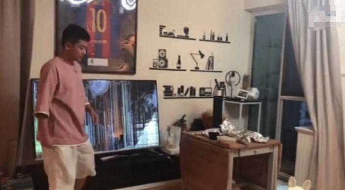 苏醒砸电视机看球是哪场比赛,苏醒看球上热搜