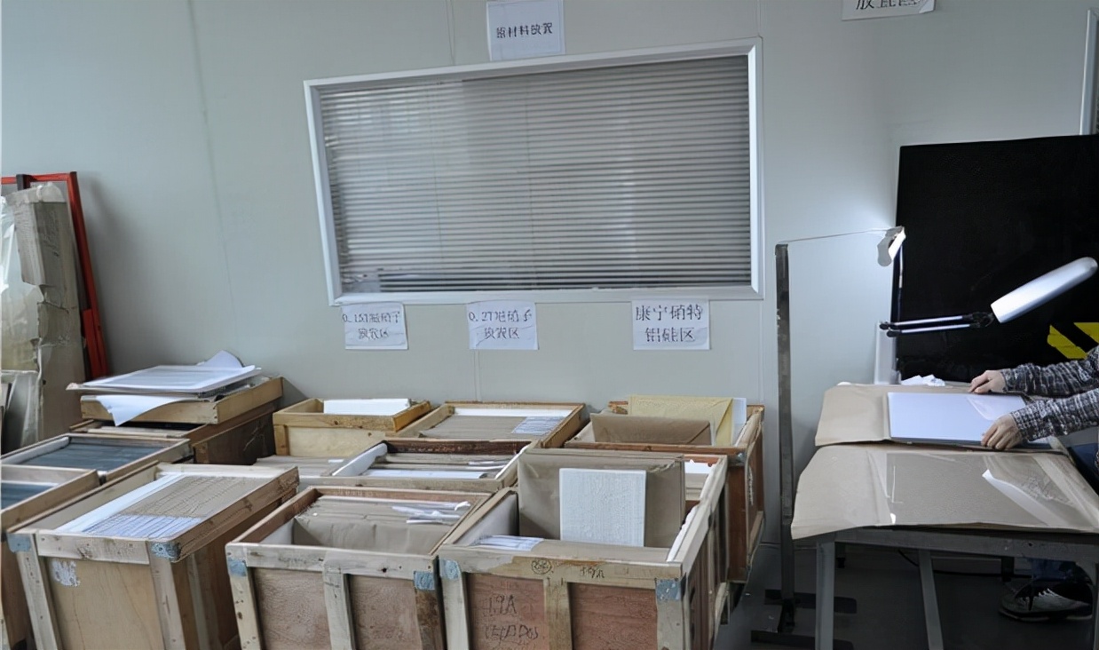 钢化膜是怎样炼成的？iPhone13钢化膜有什么优点和提升？