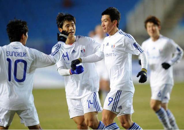 这是一位中国足球天才，因老板欠薪而工地搬砖，现入籍韩国成球星