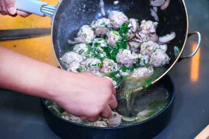 特别好喝的丸子汤,超级好吃的清爽丸子汤