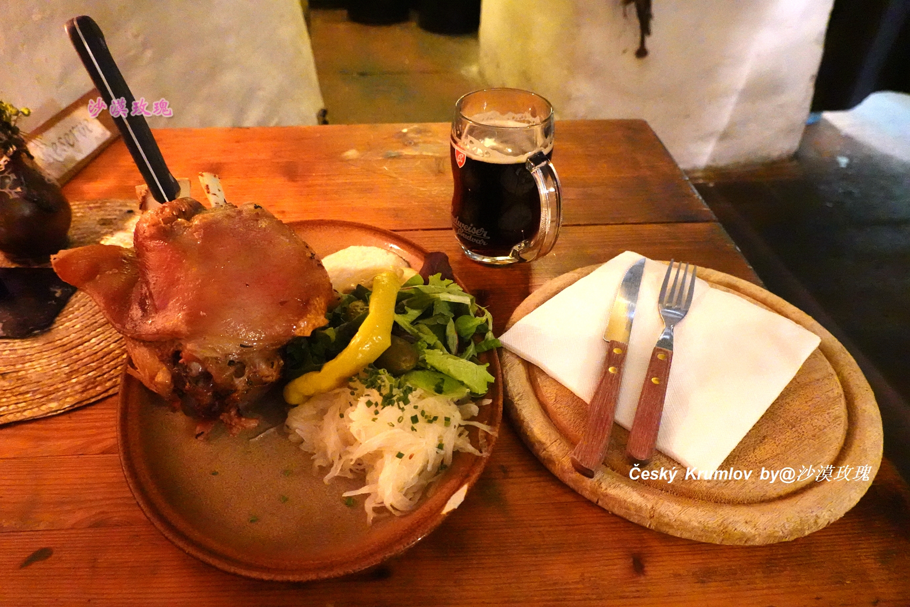 在有“捷克的丽江”之称的小镇,寻觅五瓣玫瑰的芳香