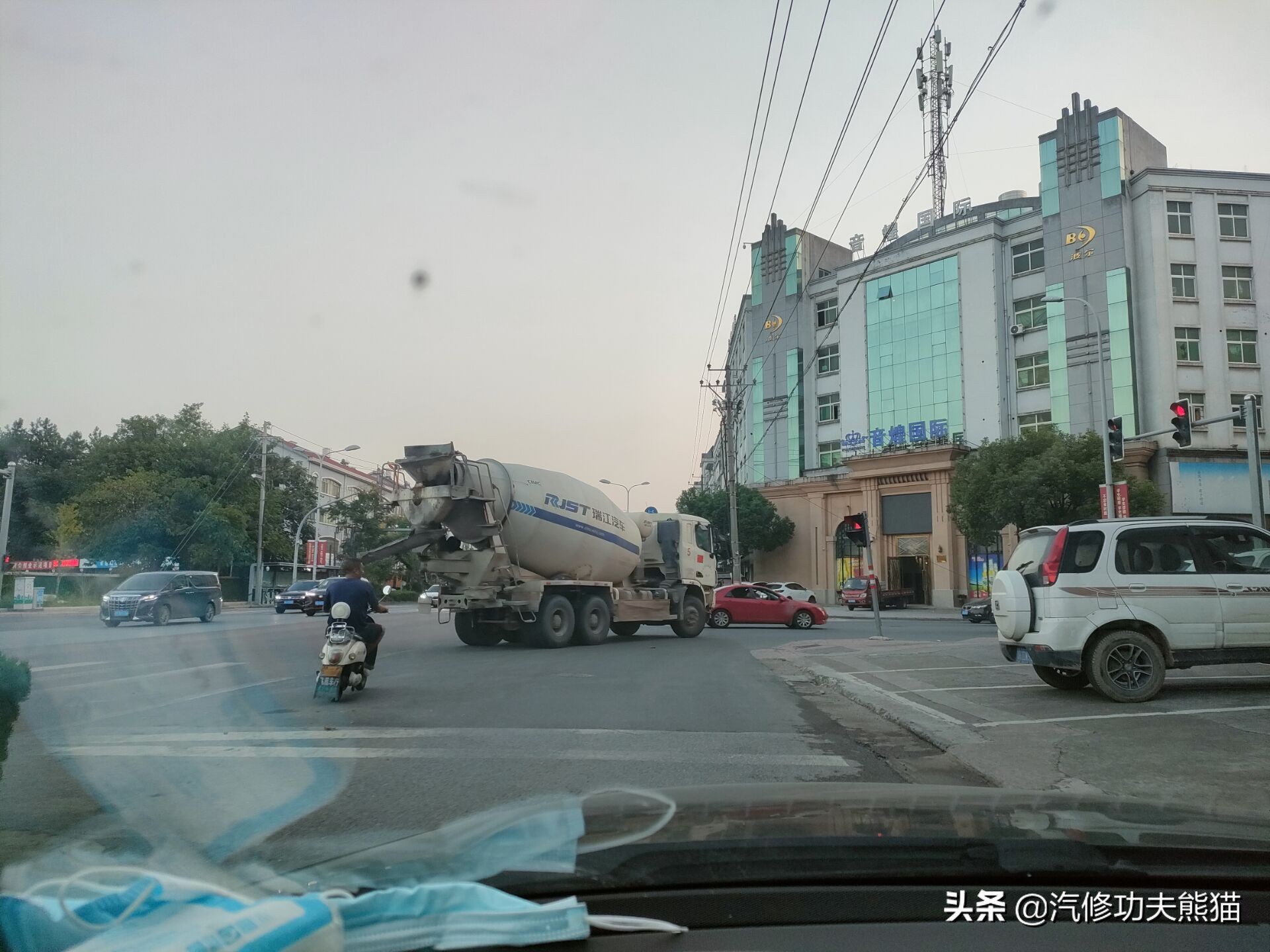 2010年的奥迪a6l2.8烧机油吗,08年奥运版奥迪a6值多少钱