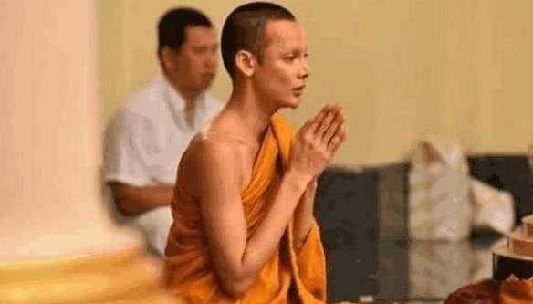 泰国人妖生命短暂，30岁开始变老，“晚年”后的他们该如何生活？