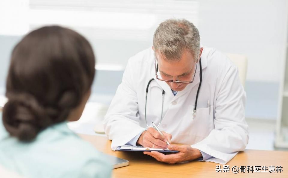 老年人膝关节严重疼痛的治疗方法,老年人膝关节痛是什么原因