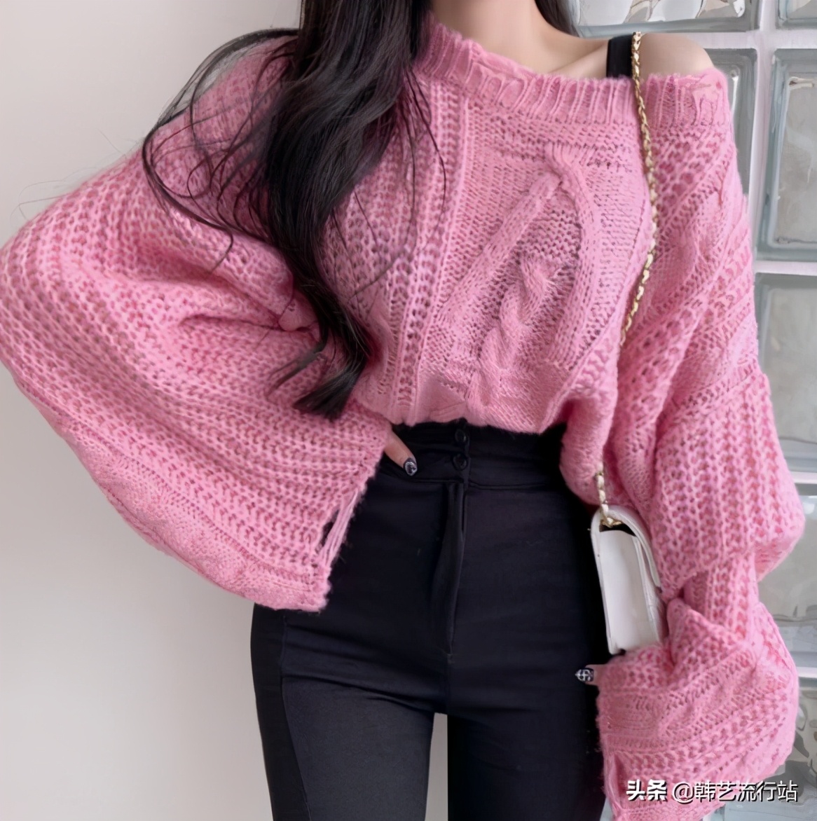先睹为快：2021春季韩版针织衫新款在明星和模特中流行出现