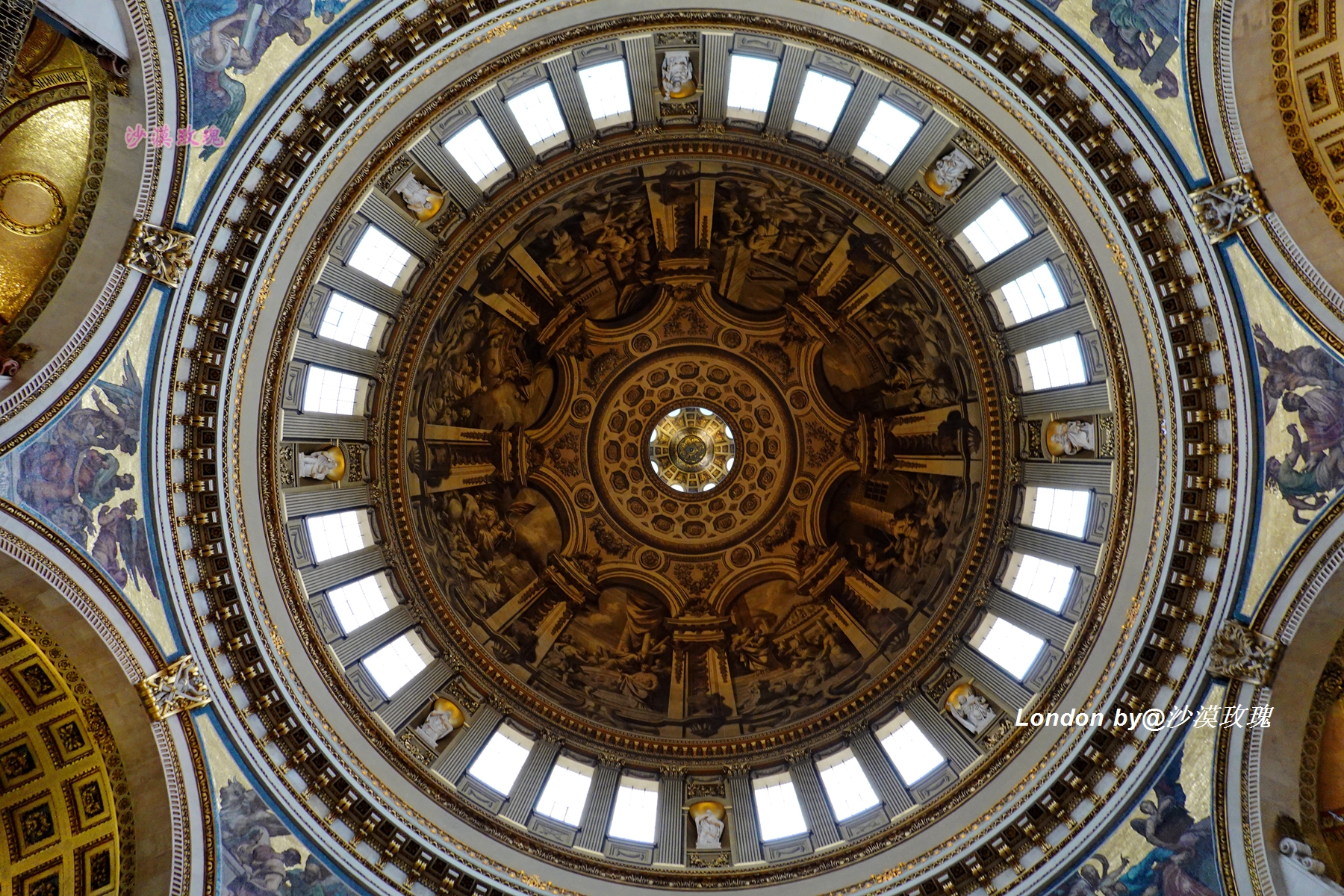 它是世界第五大教堂，曾见证了查尔斯与戴安娜的世纪婚礼