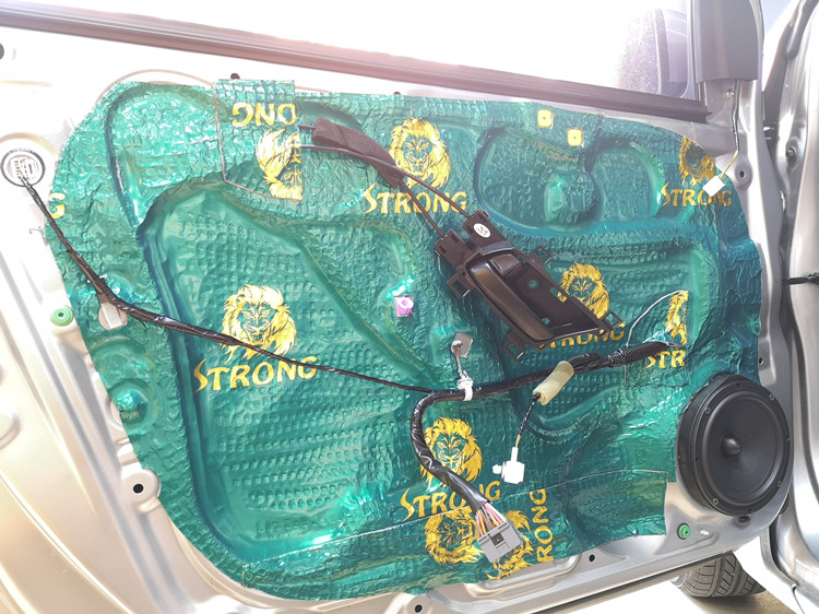 本田锋范换了大屏幕音响音效调节,本田锋范音响改装推荐