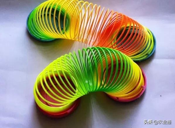 80后小时候玩的纸玩具,小时候玩过的玩具80后满满的回忆