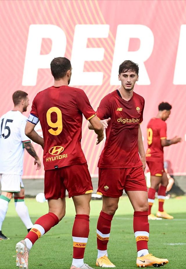 穆里尼奥罗马状态回暖,穆里尼奥重塑后防