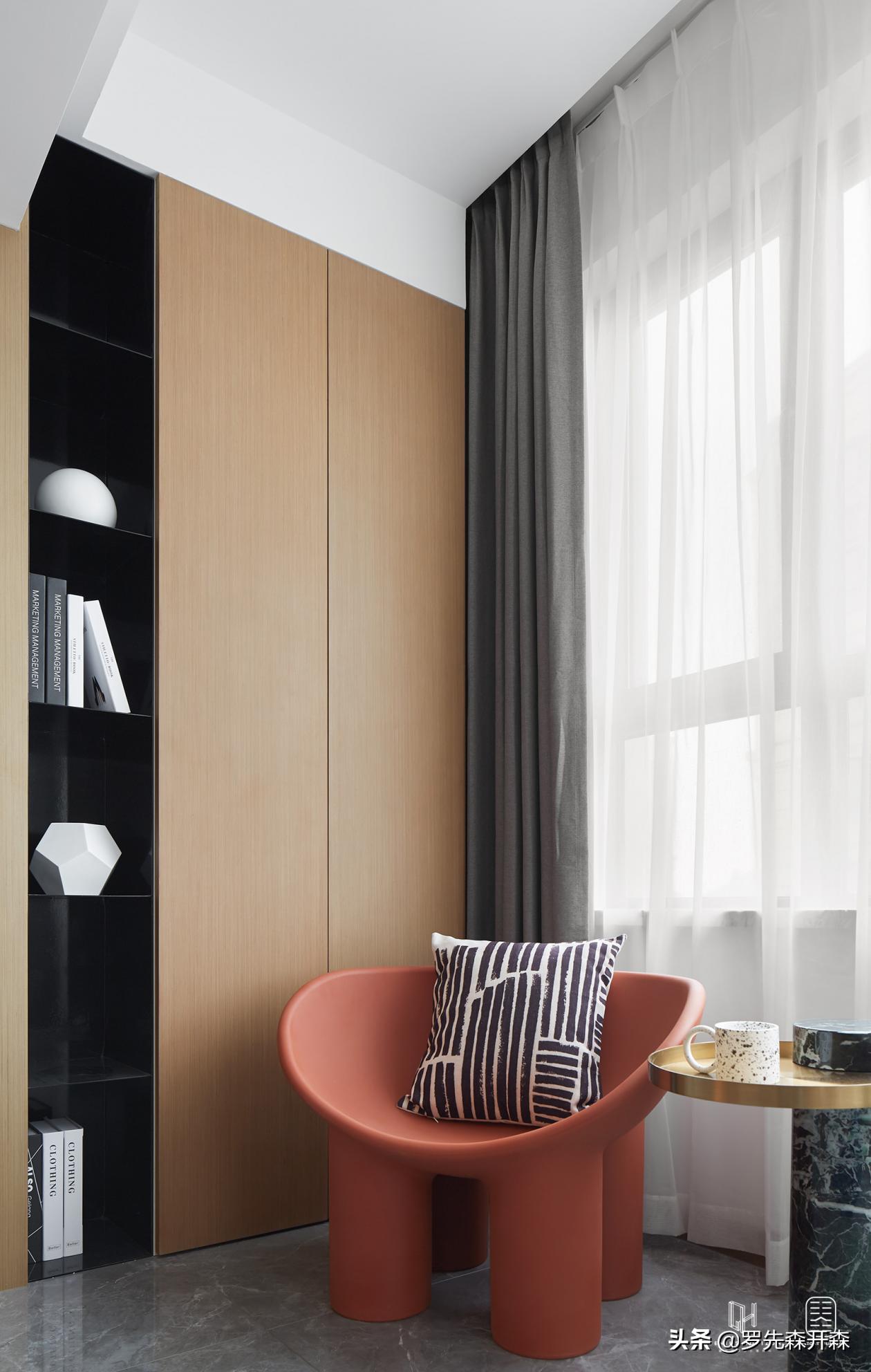 抛弃华丽的套路，以极简的走心唤醒柔情