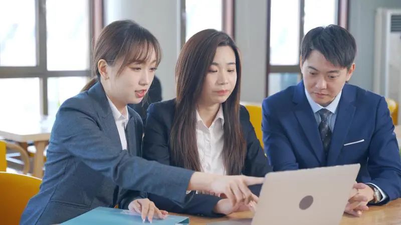 网上怎样找专业律师,网上的律师靠谱吗