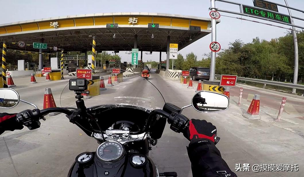 哈雷2020款顶级豪华版,2018款哈雷继承者霸气十足