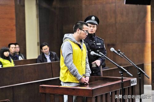 15年冒死连救7人的汶川小英雄,08年汶川地震8岁小英雄现状