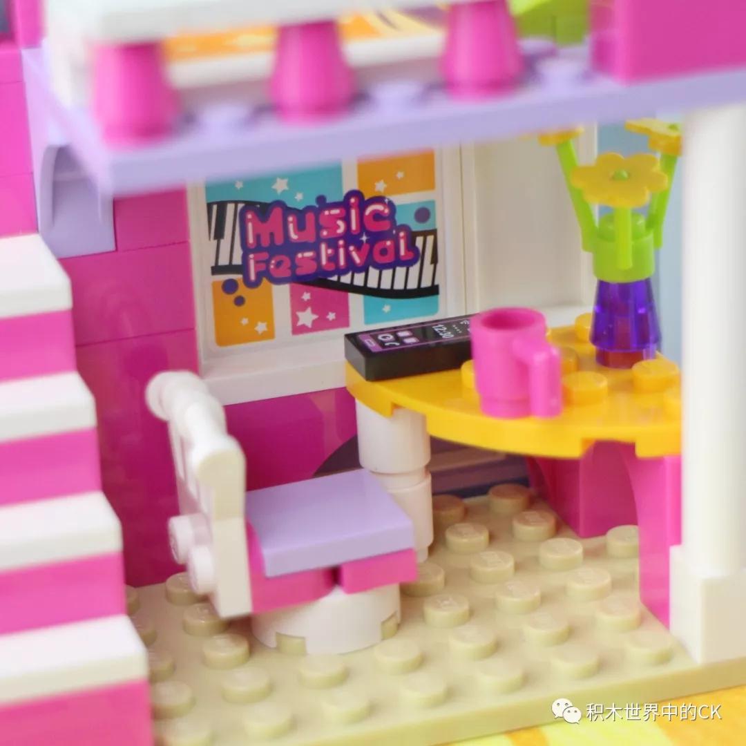 家里有小公主的来看看啦启蒙4101卧室套装“四朵金花”的房间