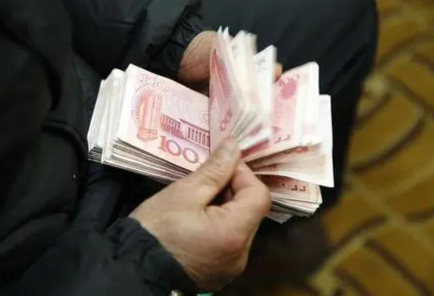 父母工资低我该怎么办,父母老是问我要钱我也没钱怎么办