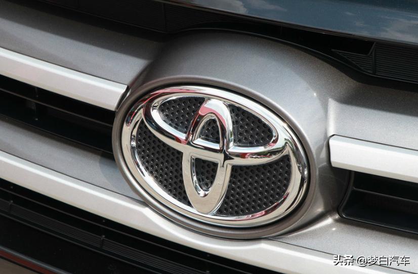 发动机2.0t和2.0l哪个更省油,发动机2.0和3.0差距