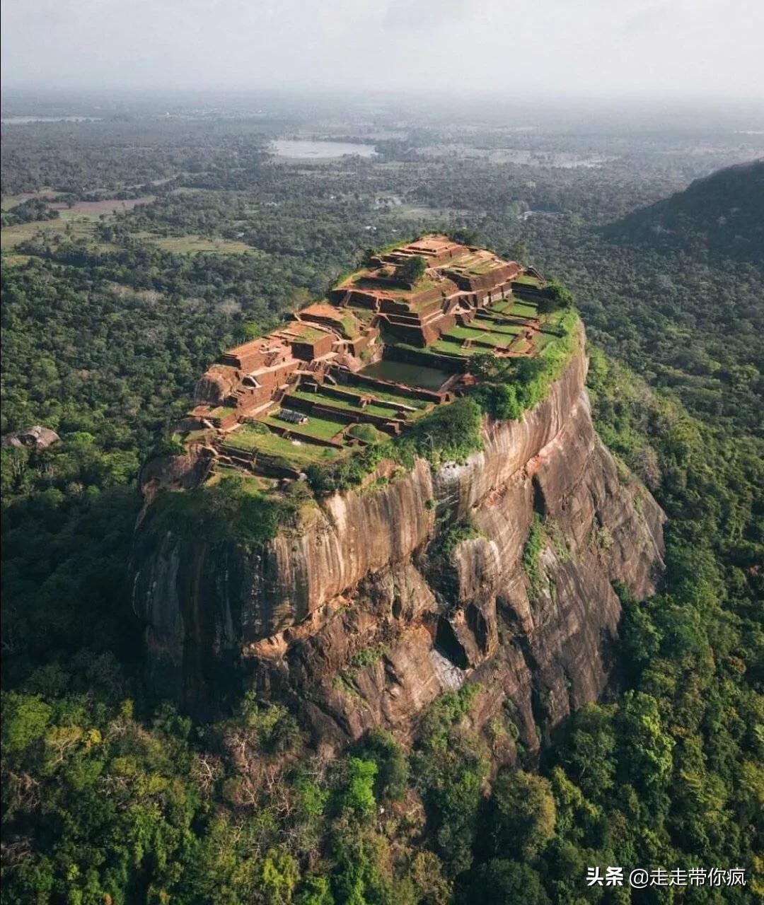 世界十大最美旅游地,最想去的旅游地方英文
