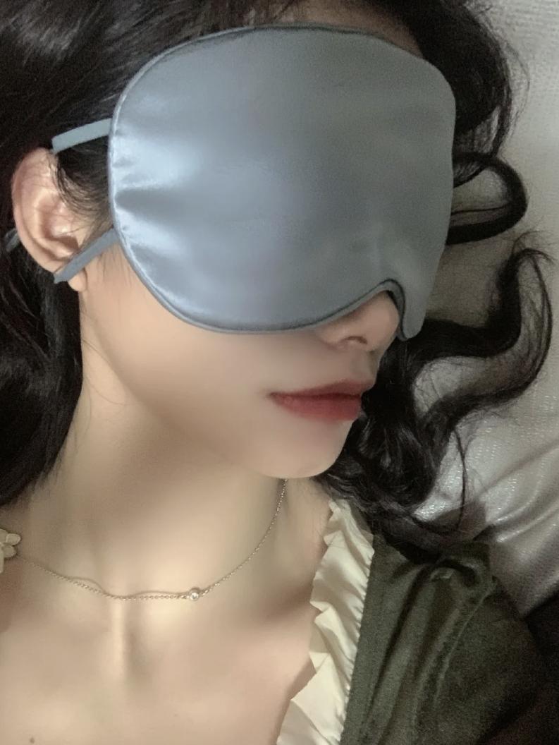 手脚冰凉的女生会宫寒吗,女孩子手脚冰凉是宫寒还是体寒