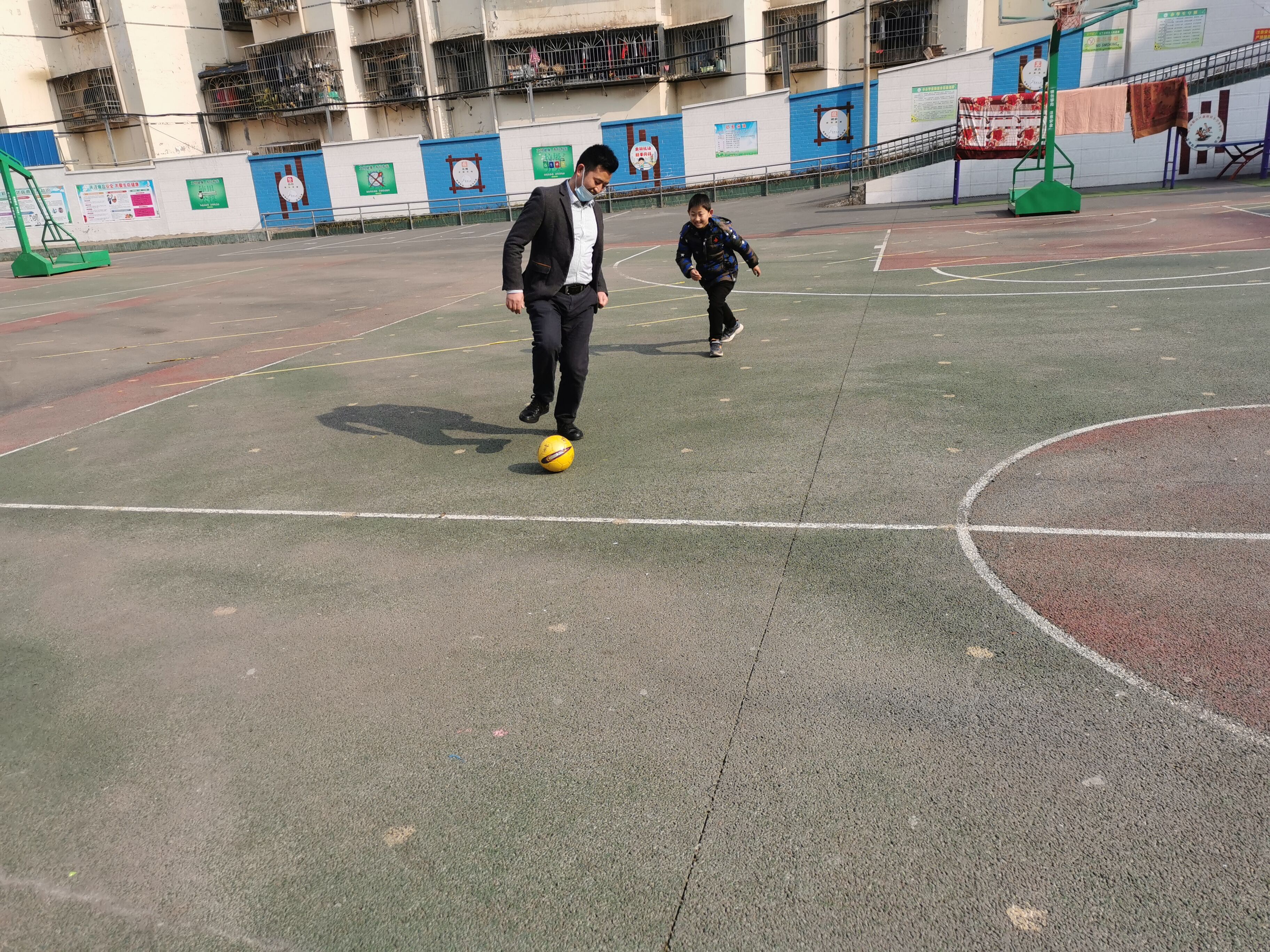 暖冬关爱留守儿童活动,走进校园关爱留守儿童活动