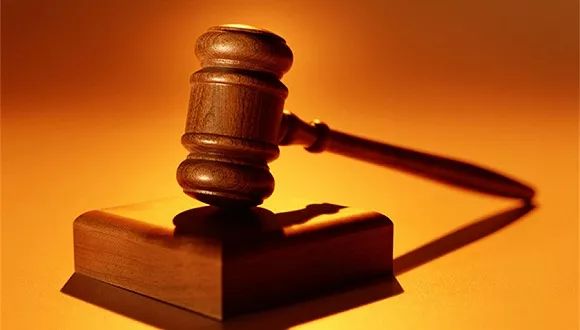 孕妇引产护士救活送人,护士救活引产婴儿被判刑