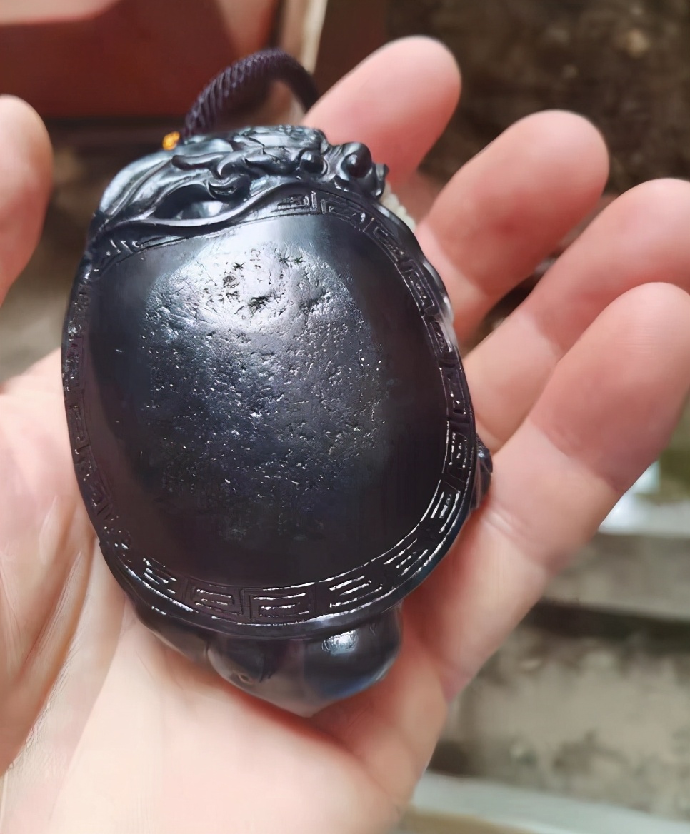 净土和田玉吧，策马持剑收河山，横扫戈壁恋和田。吧主原创