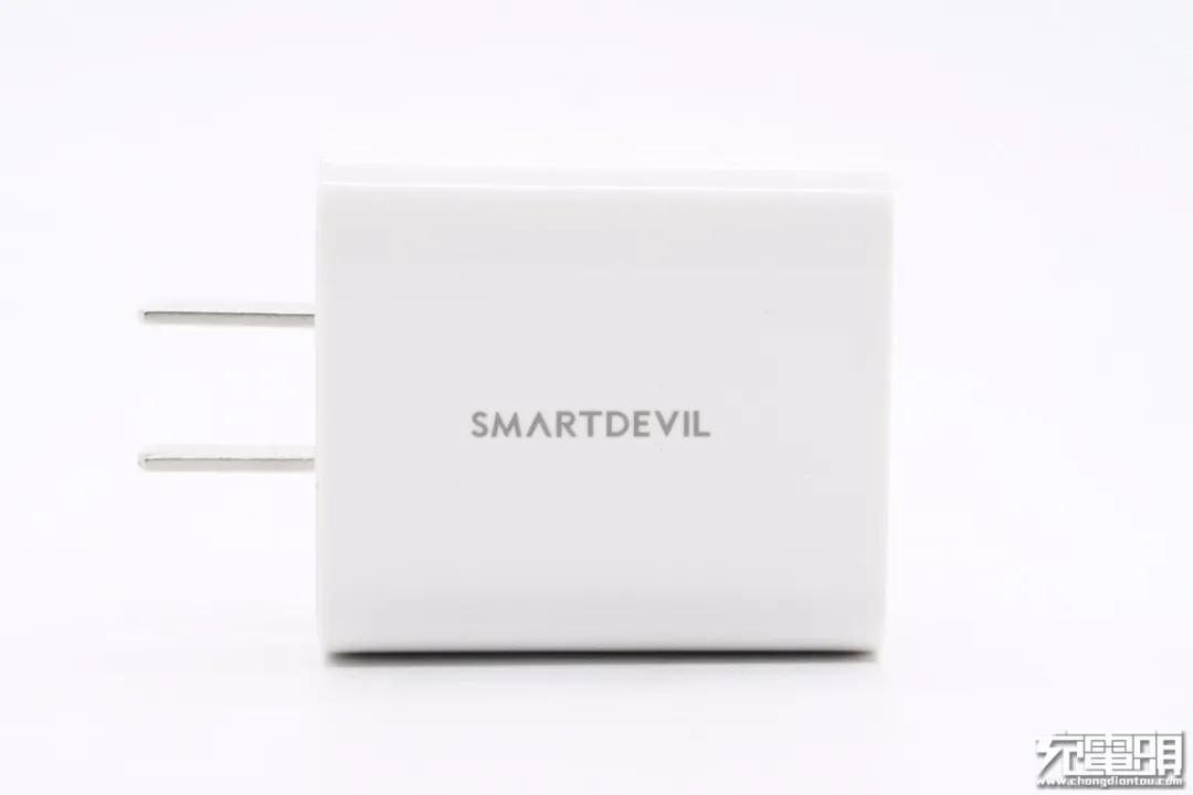 iphone13到底该不该买原装充电器,iphone13有没有充电器