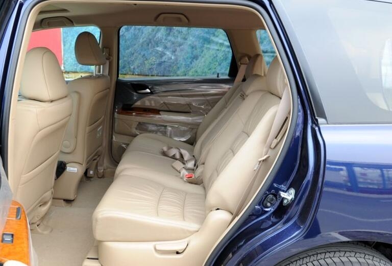 更像旅行车的轿车,更像旅行车的两厢车