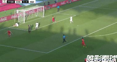 你大爷还是你大爷！虽然踢了半个赛季中卫，大宝回国足就能见血封喉