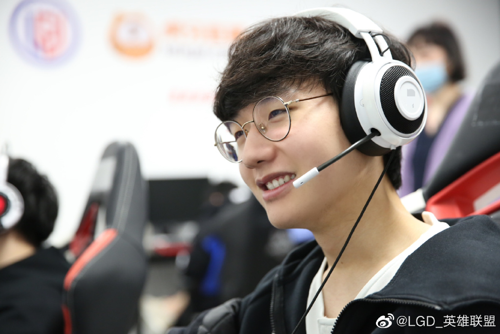 lgd经理,369被lgd邀请青训视频