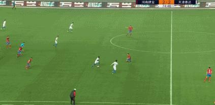 上海泰达防守阿奇姆彭,阿奇姆彭泰达对亚泰