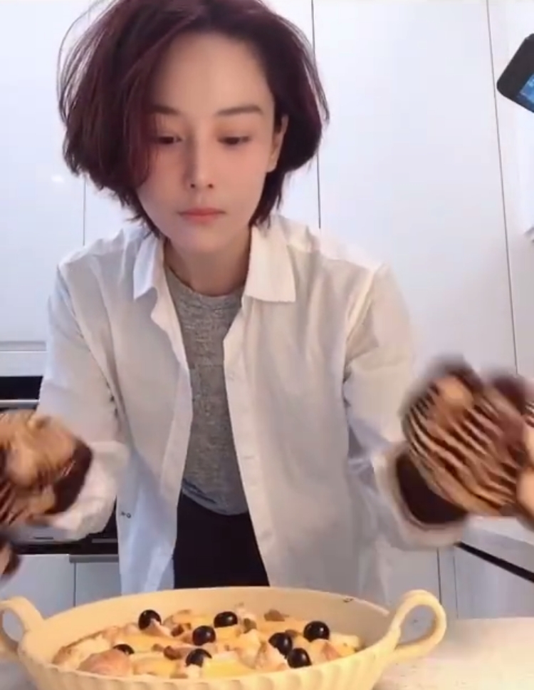 张馨予白头发,张馨予长发回归