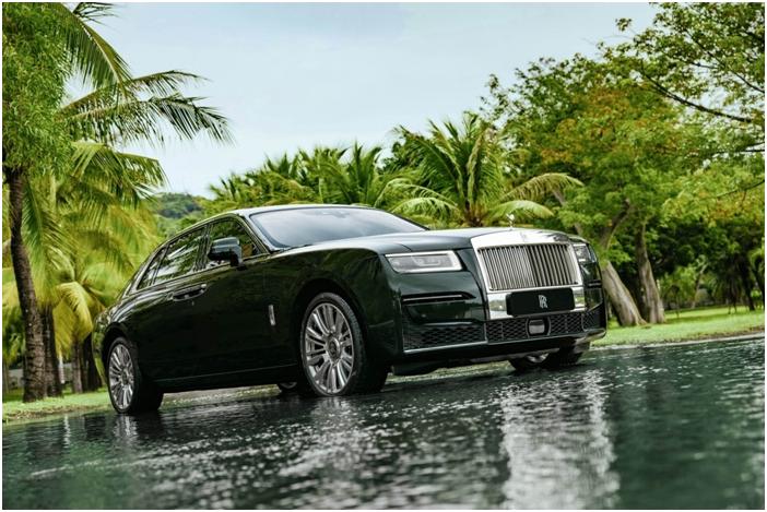 试驾劳斯莱斯古思特新款,新款劳斯莱斯古思特沉浸式体验