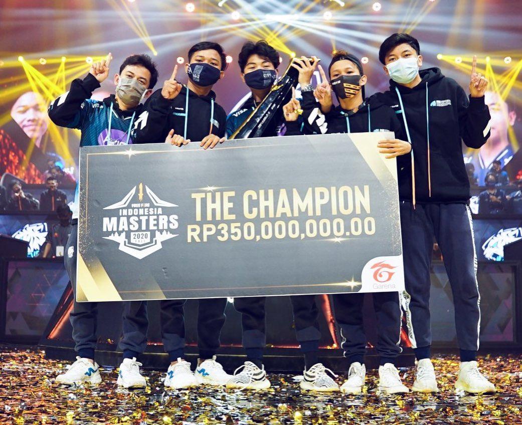 电竞俱乐部为小贝支付千万英镑代言费；星际2停更付费内容