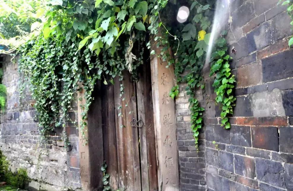 成都到大理房车旅行,成都至云南房车7天旅游攻略