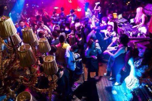 在工体酒吧花最少的钱,在夜店工作心酸