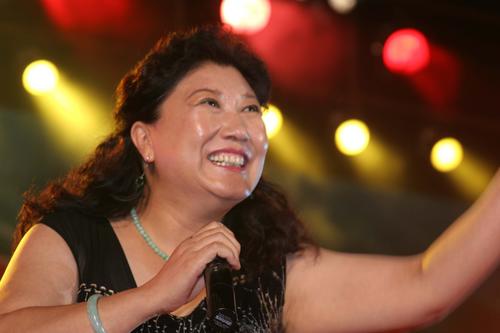 高秀敏女儿败掉7套房,高秀敏女儿李萱败光家产视频