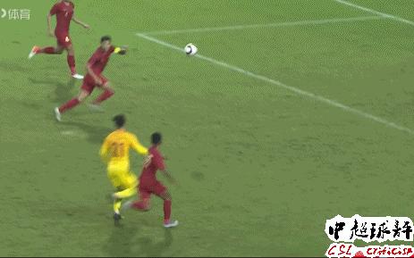 中国足球需要一种拼搏精神,中国足球需要很大的勇气